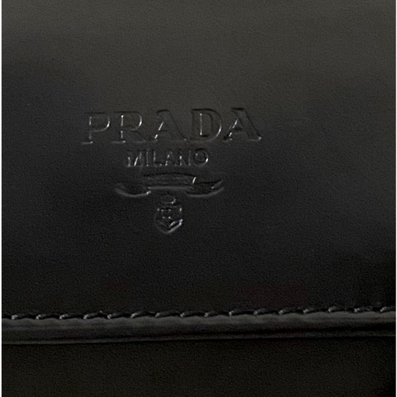 PRADA - AUTHENTIC PRADA Sm Leather Bifold Wallet From MILINO - Picture 12 of 16